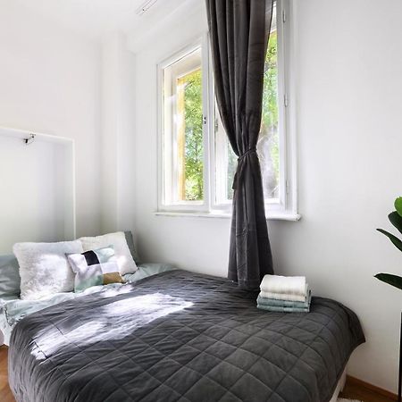 Buda Centre Homes By The Allee Shopping Mall 부다페스트 외부 사진