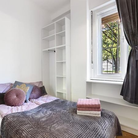 Buda Centre Homes By The Allee Shopping Mall 부다페스트 외부 사진