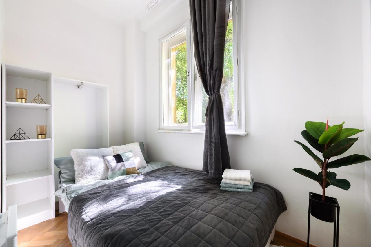 Buda Centre Homes By The Allee Shopping Mall 부다페스트 외부 사진