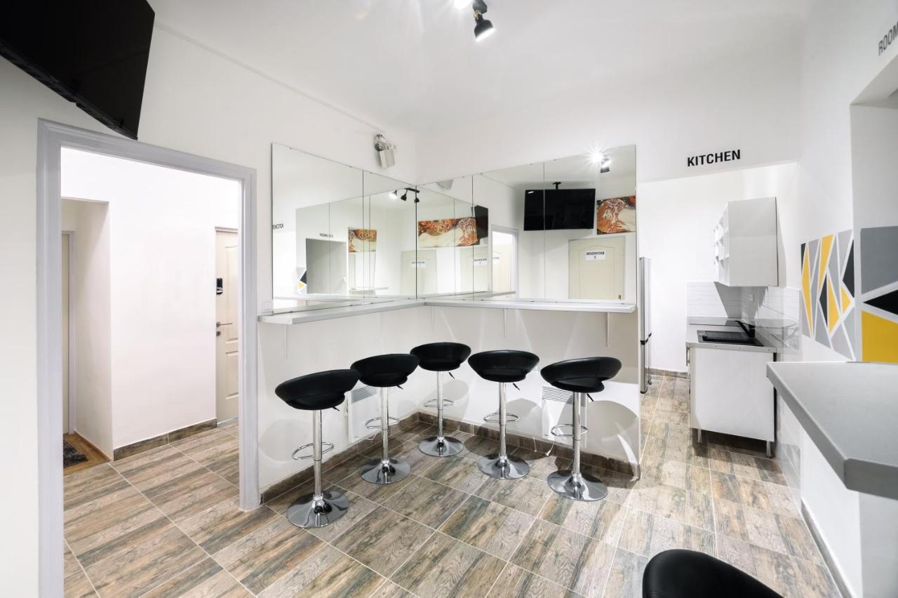 Buda Centre Homes By The Allee Shopping Mall 부다페스트 외부 사진