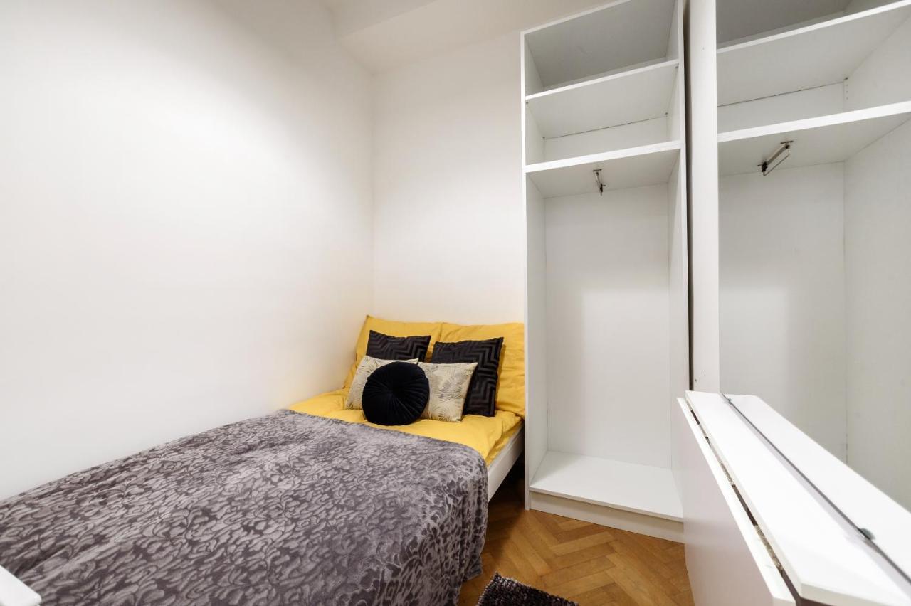 Buda Centre Homes By The Allee Shopping Mall 부다페스트 외부 사진